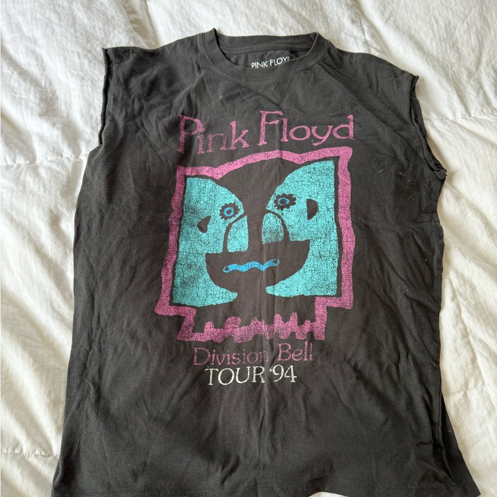 Graphic Tank.